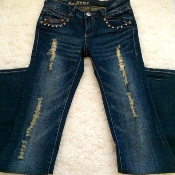 Sold 🚫 Ripped studded jeans - Picture 3 of 4