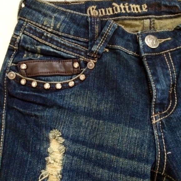 Sold 🚫 Ripped studded jeans - Picture 4 of 4