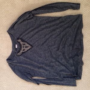 Size large Aerie long sleeve. Never worn.