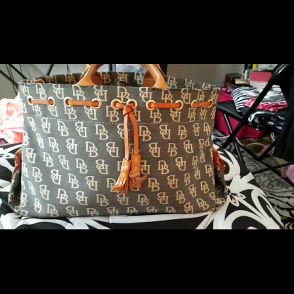 Dooney & Bourke