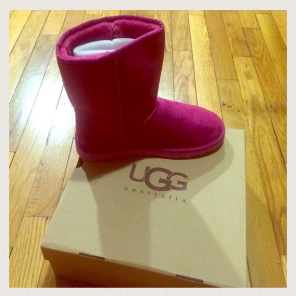 Ugg fuschia boots