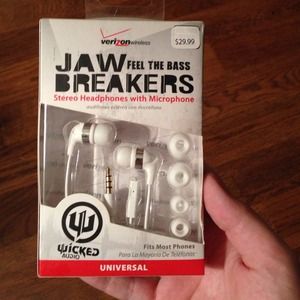Bundle clutch&Jaw Breakers Headphones