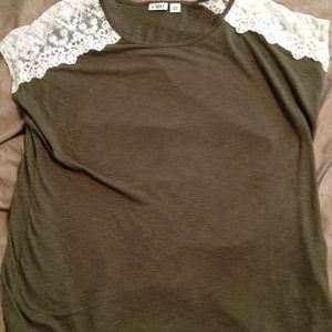 Green shirt with lace sleeves