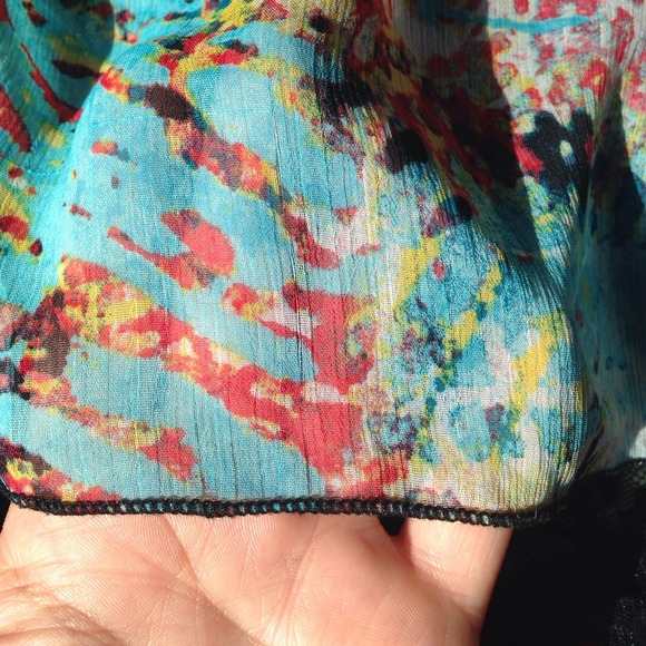 Fun flirty tank top! - Picture 4 of 4