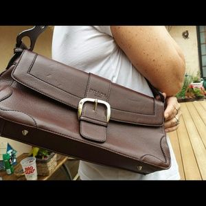 P rada purse