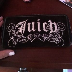 soldJuicy Couture WalletSALE