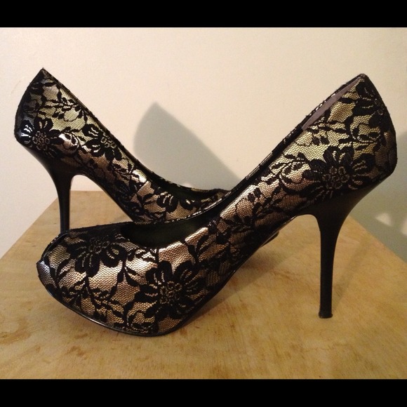 SOLD elsewhere! GUESS - SEXY Black Lace Pumps!