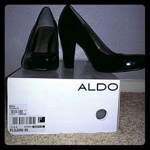 ALDO Black patent leather shoes! Style: Flojuni-95