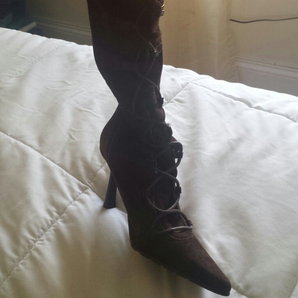 Shoes - Picture 2 of 2