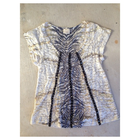Lace and animal print daytrip / buckle top