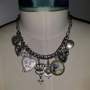Beautiful charm necklace, nothing missing!