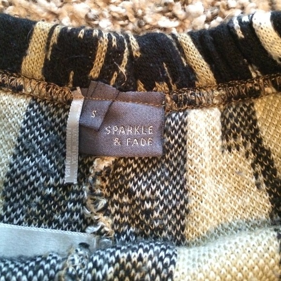 Tribal print sweater shorts - Picture 2 of 4