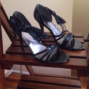 Black patent strappy sandal with black satin bow