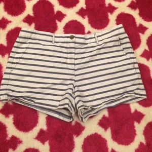 Gap striped shorts