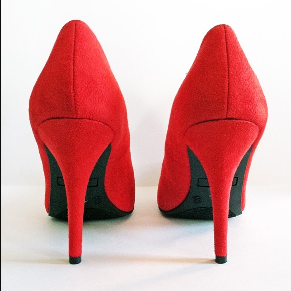 SOLD Chinese Laundry Studded Silver Cap Pumps