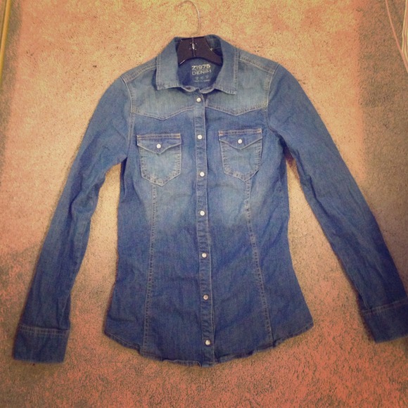 *Traded* ZARA JEAN SHIRT