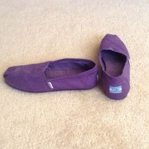 TOMS purple shoes