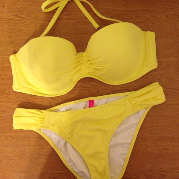 👙 Victoria secret bundle