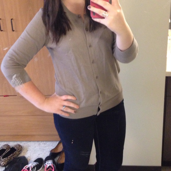 Size L Ann Taylor Loft Cardigan - Picture 2 of 4