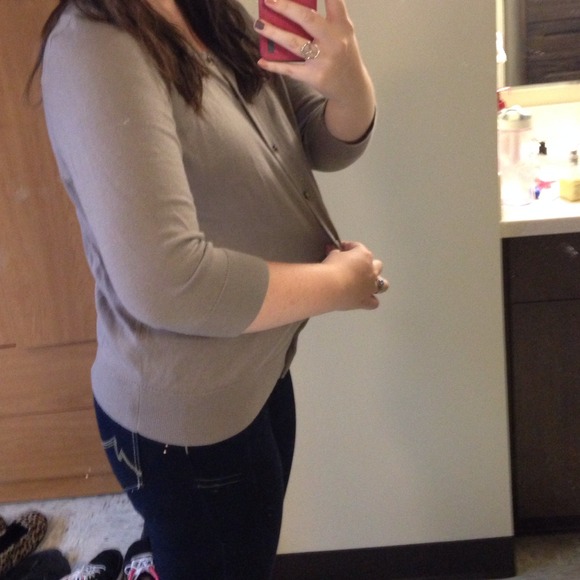 Size L Ann Taylor Loft Cardigan - Picture 3 of 4