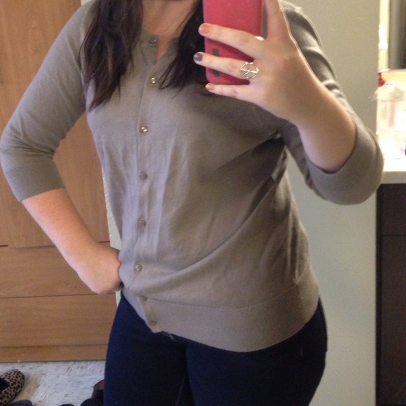 Size L Ann Taylor Loft Cardigan - Picture 4 of 4