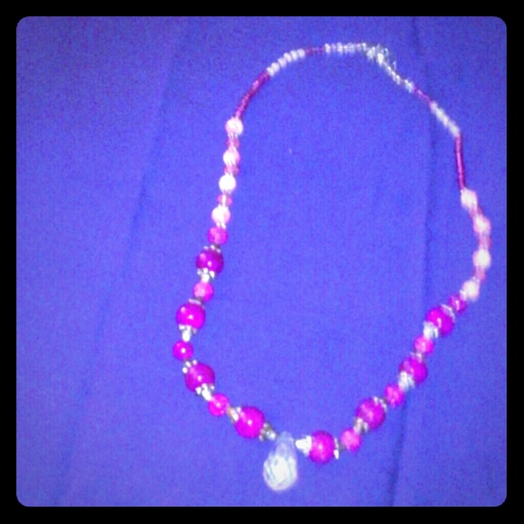 Pink glass beaded necklace w/crystal teardrop