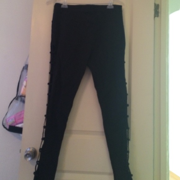 🚨 bundled 🚨 Side cut out skinny black pants - Picture 2 of 4