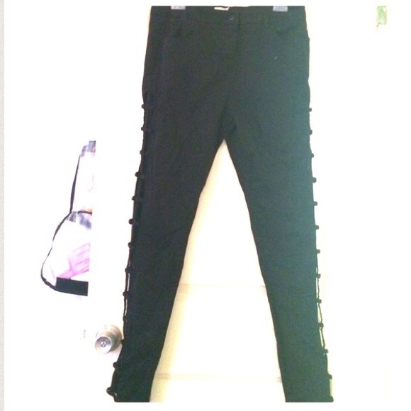🚨 bundled 🚨 Side cut out skinny black pants - Picture 4 of 4