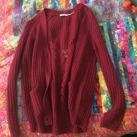 maroon knit cardigan