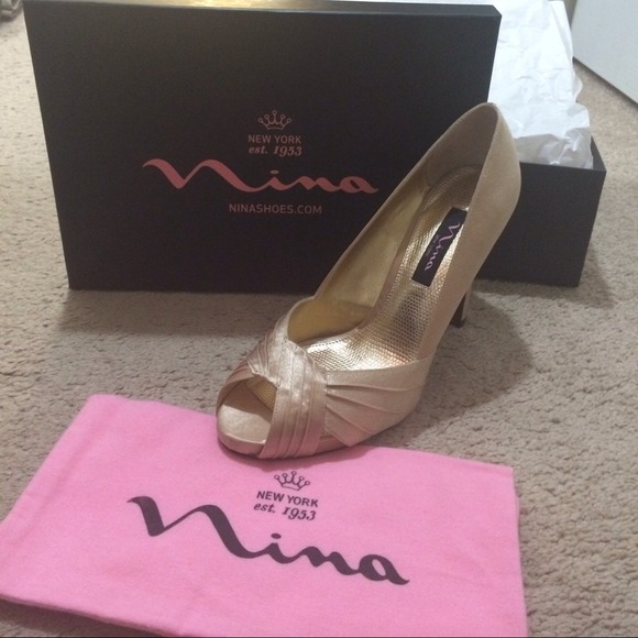 Nina Papina Gold Size 8