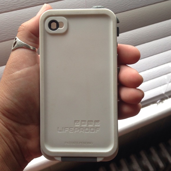 phone 4/4s authentic life proof case‼️Price drop‼️