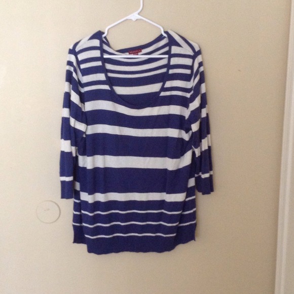 🚫SOLD ON VINTED 🚫Blue and White striped sweater - Picture 1 of 3
