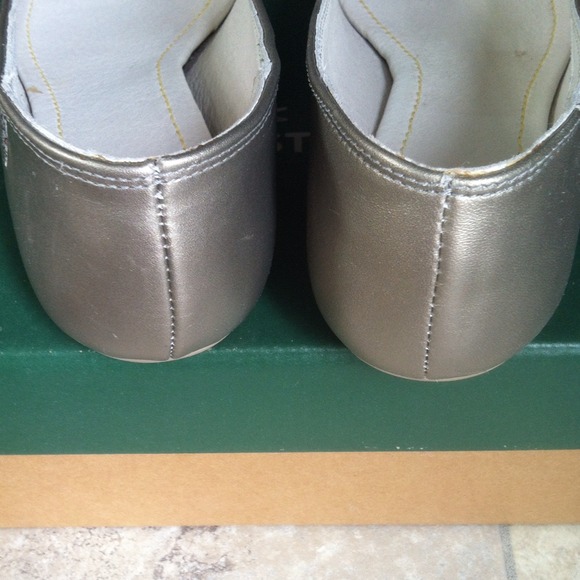 Lacoste Silver Ballet Flats - Picture 4 of 4