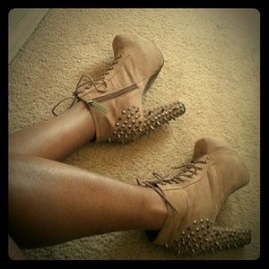 Blush Colored Studded Pumps Size 11