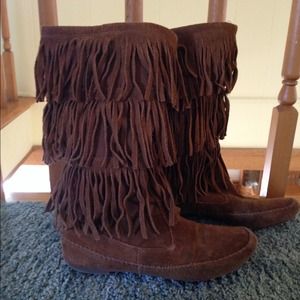 Moccasin boots