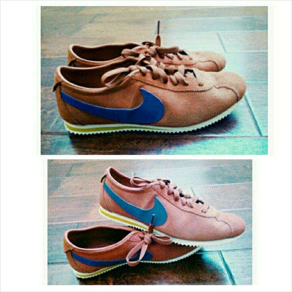 Nike Shoes - Nike Cortez