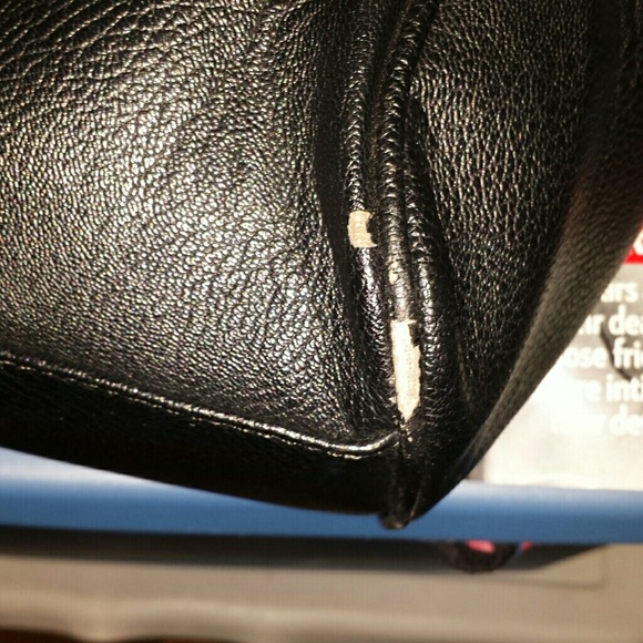 Large Black and gold handbag - Picture 4 of 4