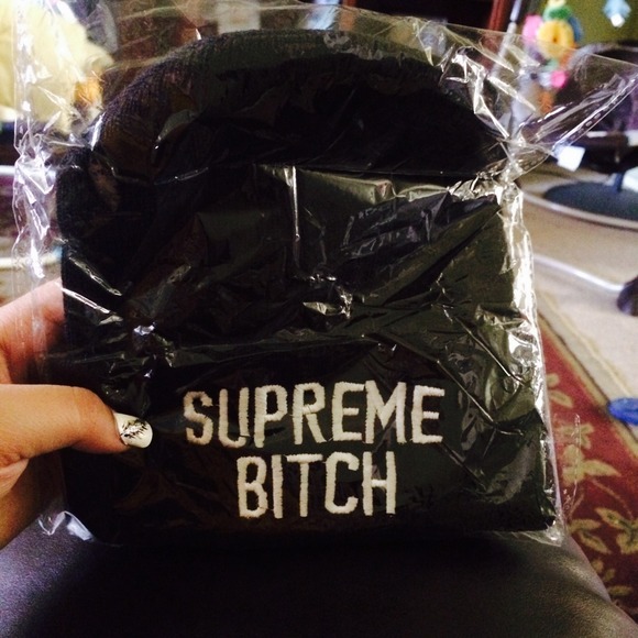 Supreme bitch beanie
