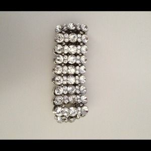 NWOT Rhinestone bracelet