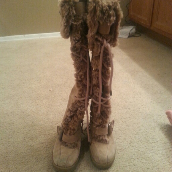 Faux fur wedge boots