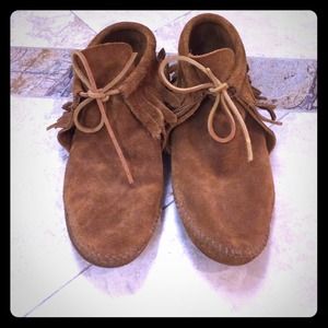 minnetonka moccasins