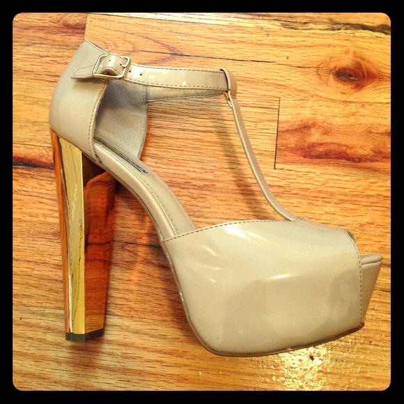 Steve Madden Shoes- size 9