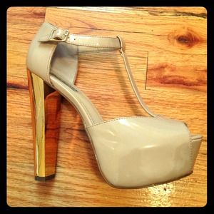 Steve Madden Shoes- size 9