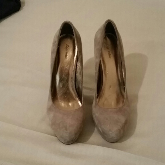 Shoes - Picture 2 of 3