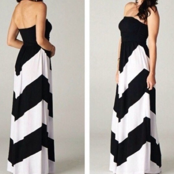 Dresses & Skirts - Chevron maxi dress ONE DAY SALE 22.00
