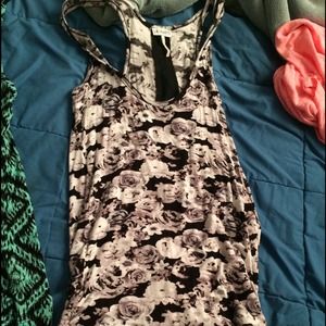 Never worn. X-small. Pacsun. Tank top.