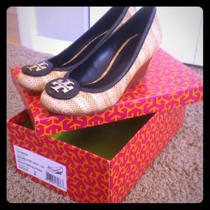 Tory Burch heels size 6 excellent condition! 👌💙