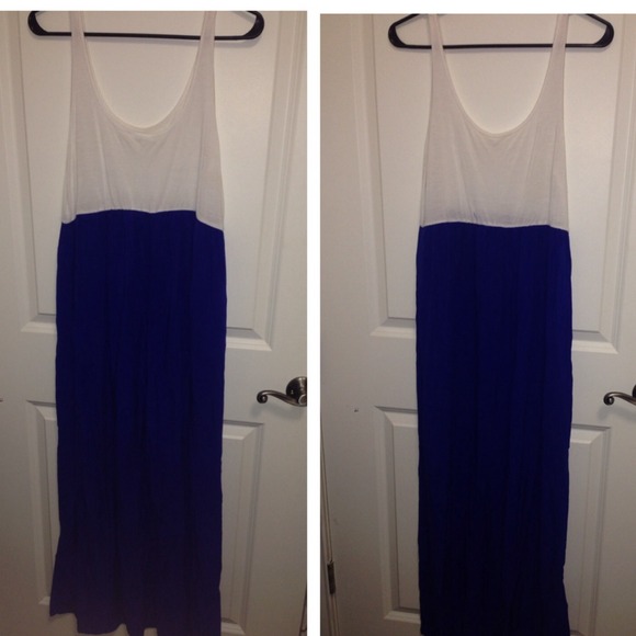 Forever 21 Dresses & Skirts - Blue and white sundress