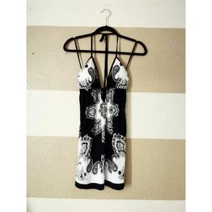 NWT Black & White Open Back Halter Mini Dress