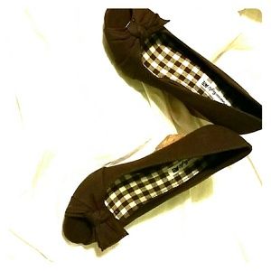 Size 7. Wedges.